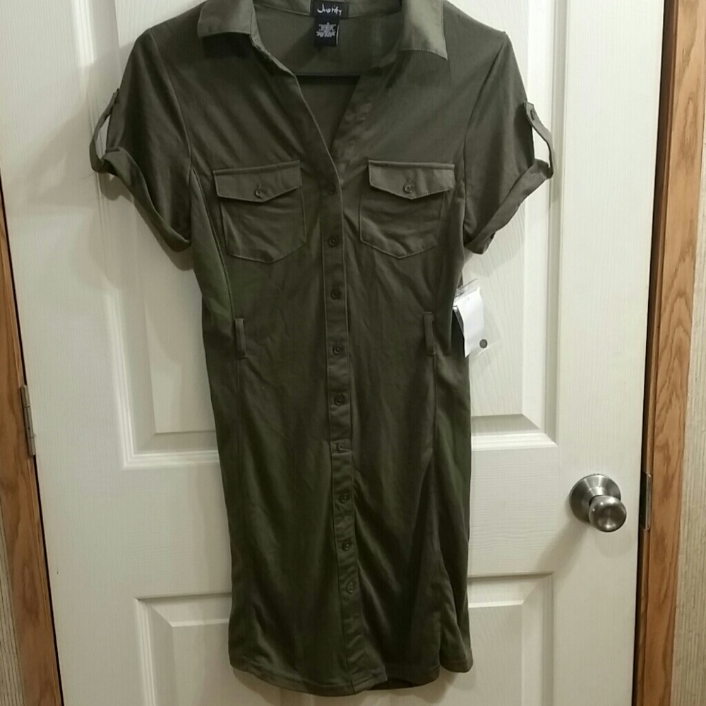 Justify dress